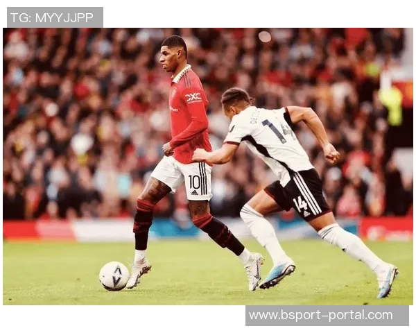 曼联逆转巴黎圣日耳曼点球大战精彩瞬间引发全场狂欢赛后点评