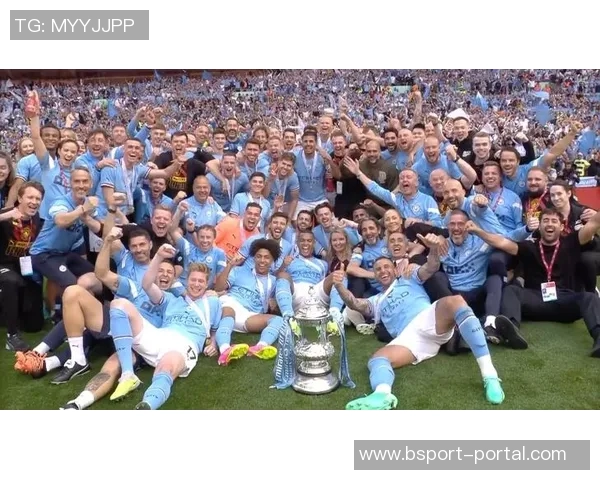 足总杯精彩对决曼城轻取里昂晋级引发全场热烈欢呼