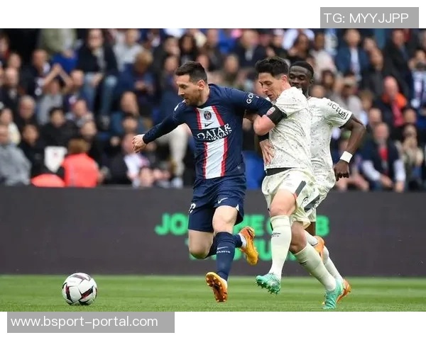 友谊赛精彩回顾:尤文图斯险胜巴黎圣日耳曼乌龙球引发全场热潮 友谊赛精彩回顾:尤文图斯险胜巴黎圣日耳曼乌龙球引发全场热潮